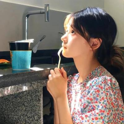 苏比拉海报